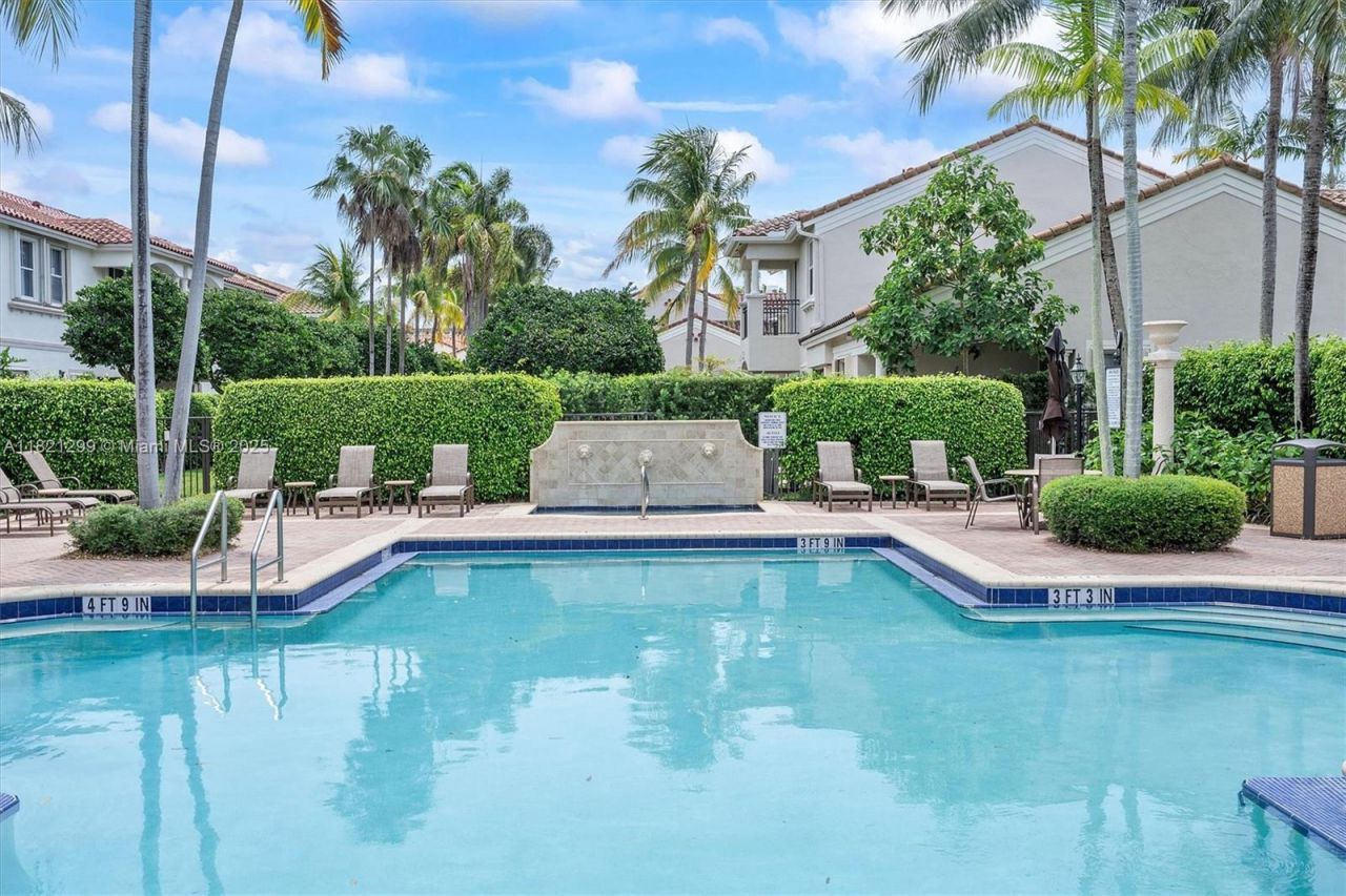 1382 Harbor Vw W, Hollywood, FL 33019 Photo