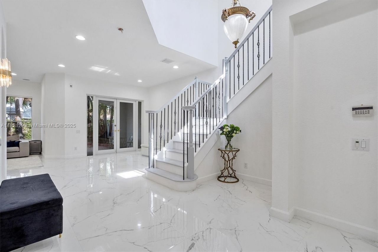 1382 Harbor Vw W, Hollywood, FL 33019 Photo