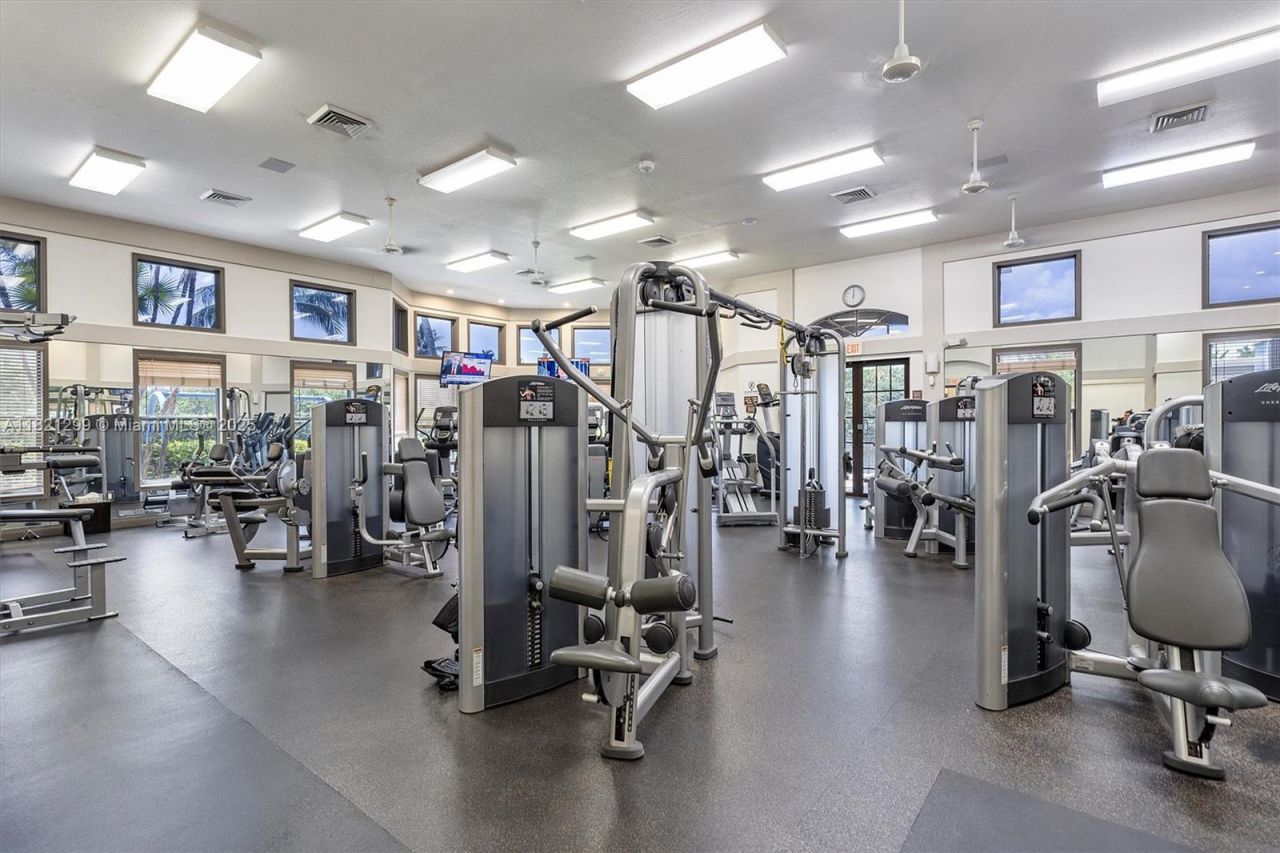 1382 Harbor Vw W, Hollywood, FL 33019 Photo