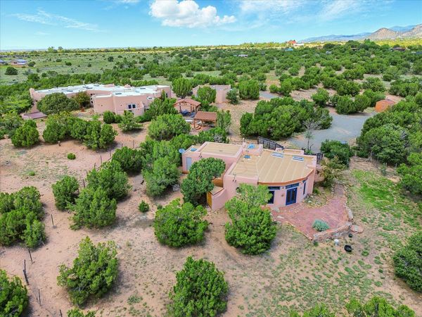31 AB Hondo Trail, Santa Fe, NM 87508