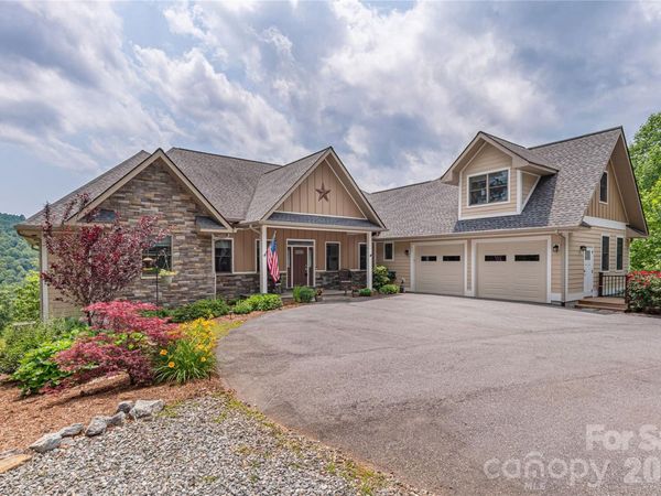 930 Big Raven Lane, Saluda, NC 28773