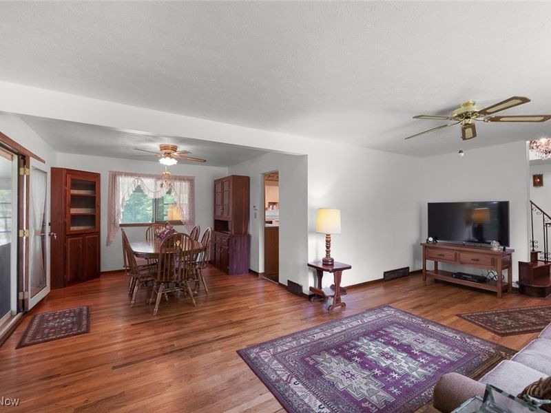 8735 Cedar Road, Chesterland, OH 44026 Photo 11