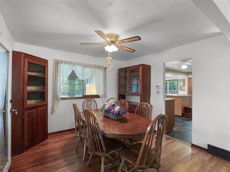 8735 Cedar Road, Chesterland, OH 44026 Photo 12