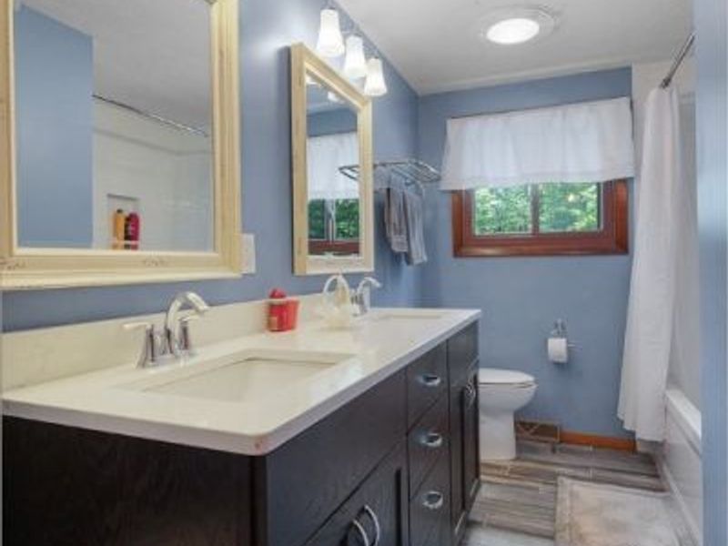 8735 Cedar Road, Chesterland, OH 44026 Photo 28