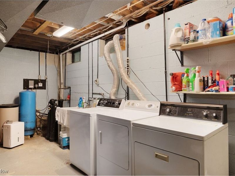 8735 Cedar Road, Chesterland, OH 44026 Photo 30