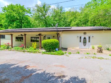 970 Highway 3001, Coalgood, KY 40818