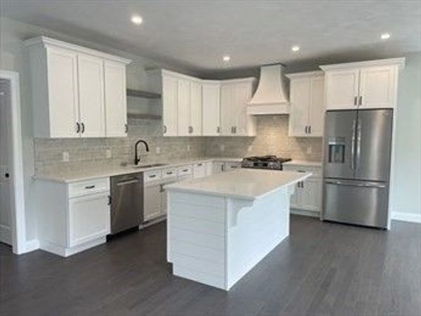 288 Fisher Rd, Holden, MA 01520