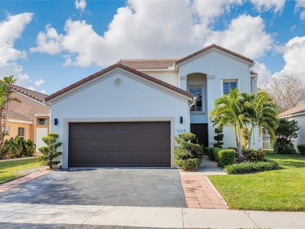 624 Stanton Dr, Weston, FL 33326