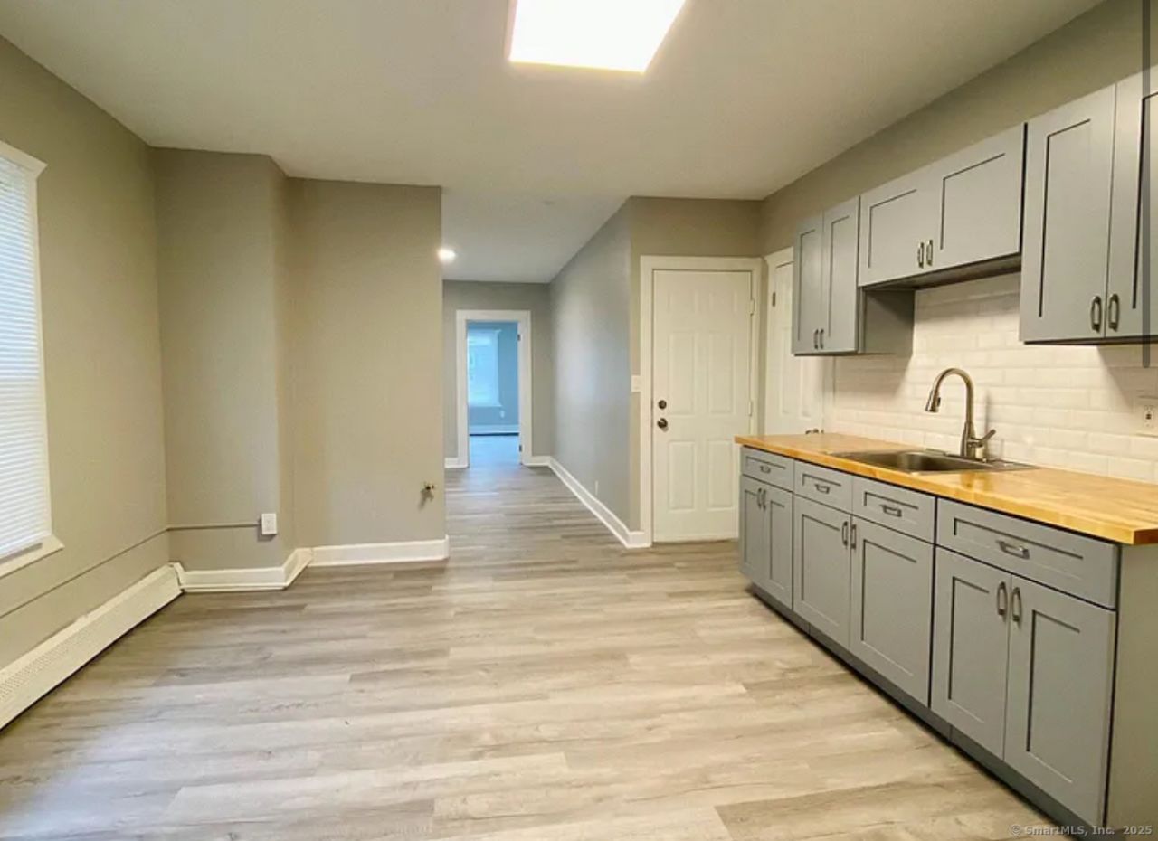 87 Caroline, Unit 1, Bridgeport, CT 06608 Main Photo