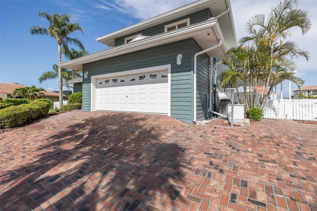 3150 Trident Terrace, New Port Richey, FL 34652 Photo