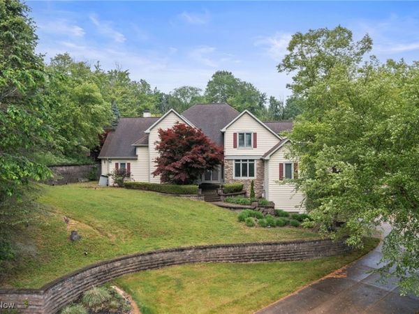 769 Village Trail, Gates Mills, OH 44040