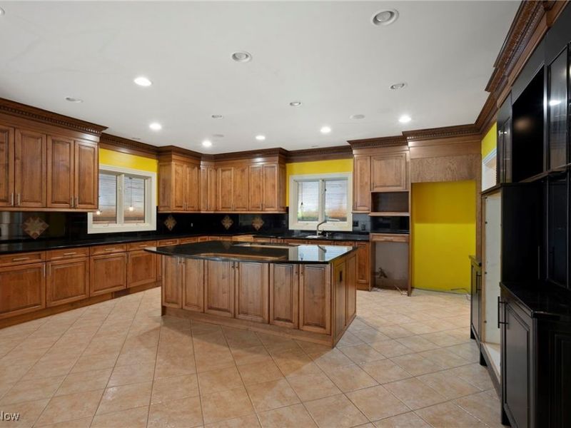 769 Village Trail, Gates Mills, OH 44040 Photo 18