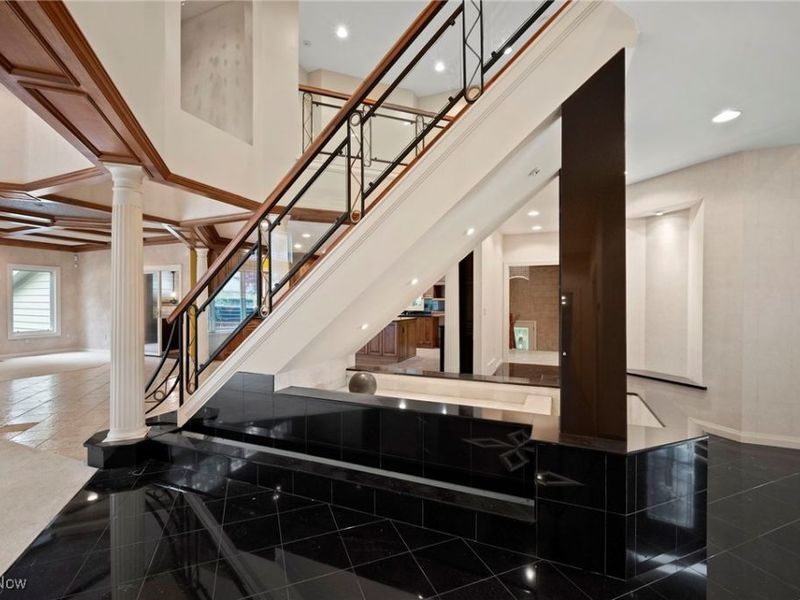 769 Village Trail, Gates Mills, OH 44040 Photo 8