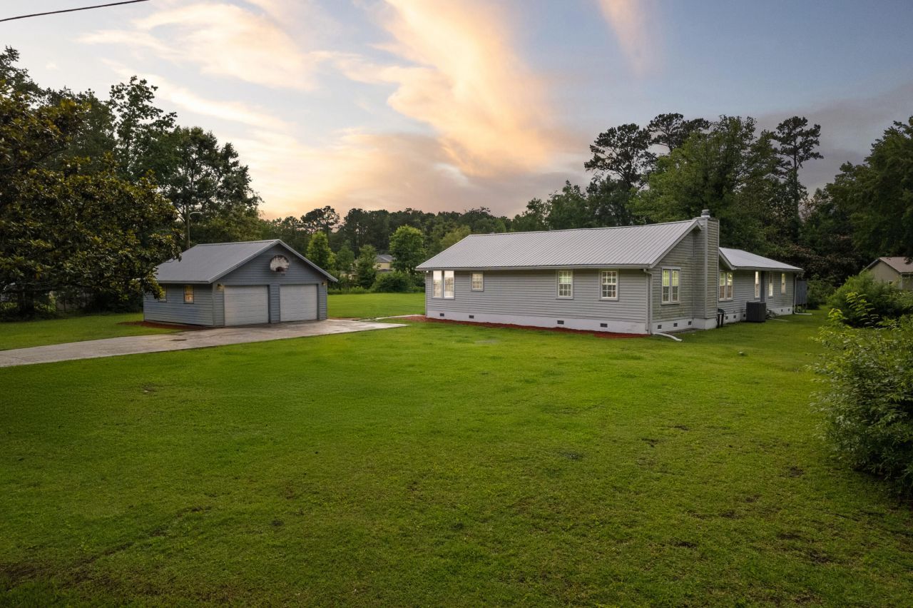 245 Lake Drive Photo 1