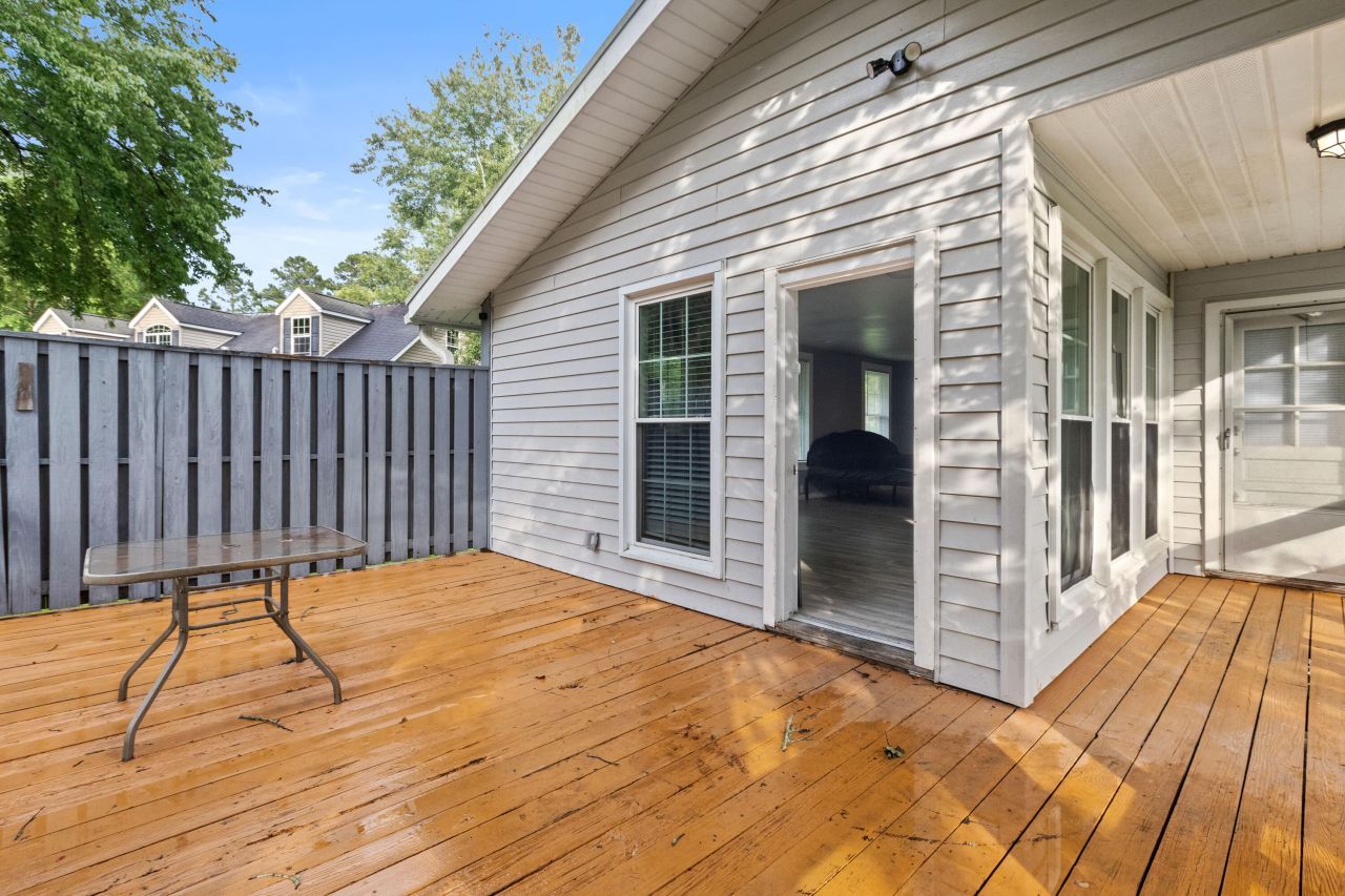 245 Lake Drive Photo 21