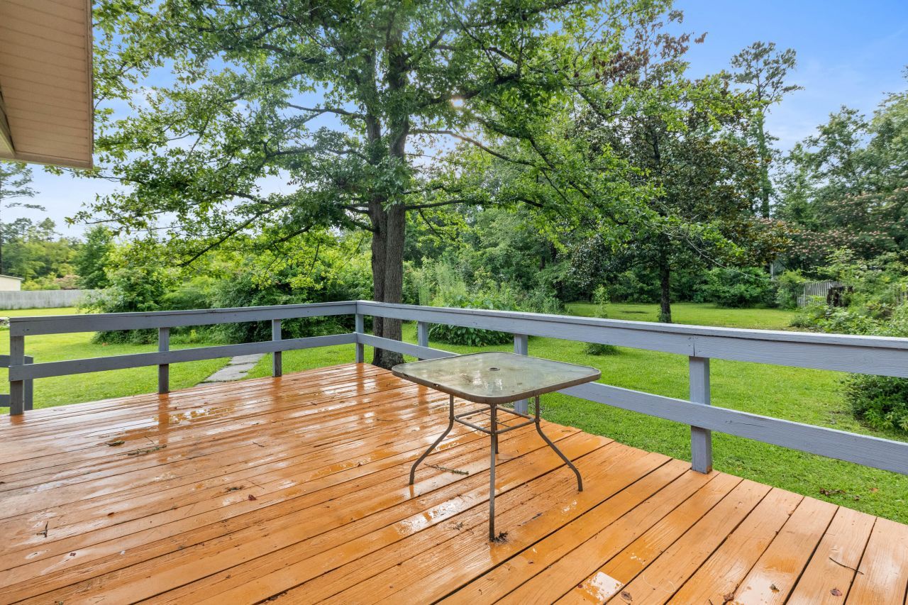 245 Lake Drive Photo 22