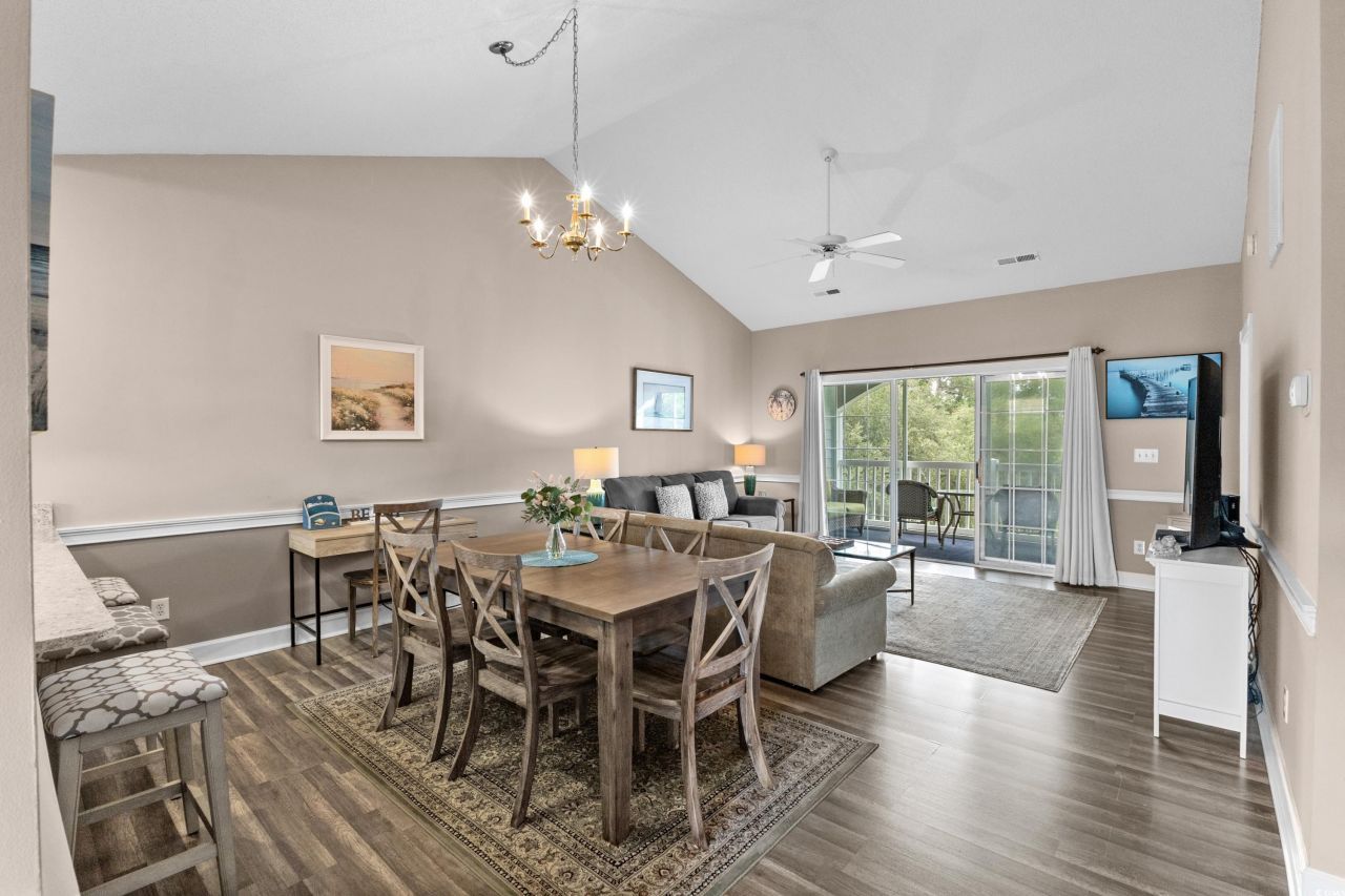 4655 Wild Iris Dr. Photo 5