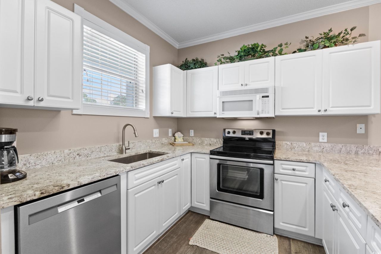 4655 Wild Iris Dr. Photo 9