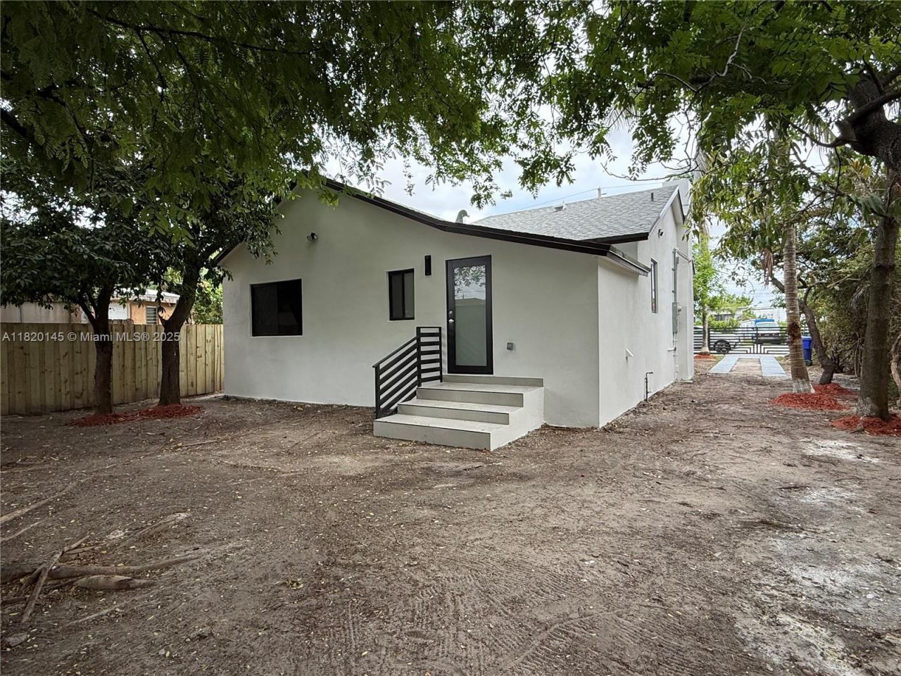 1125 NW 37th St, Miami, FL 33127 Photo