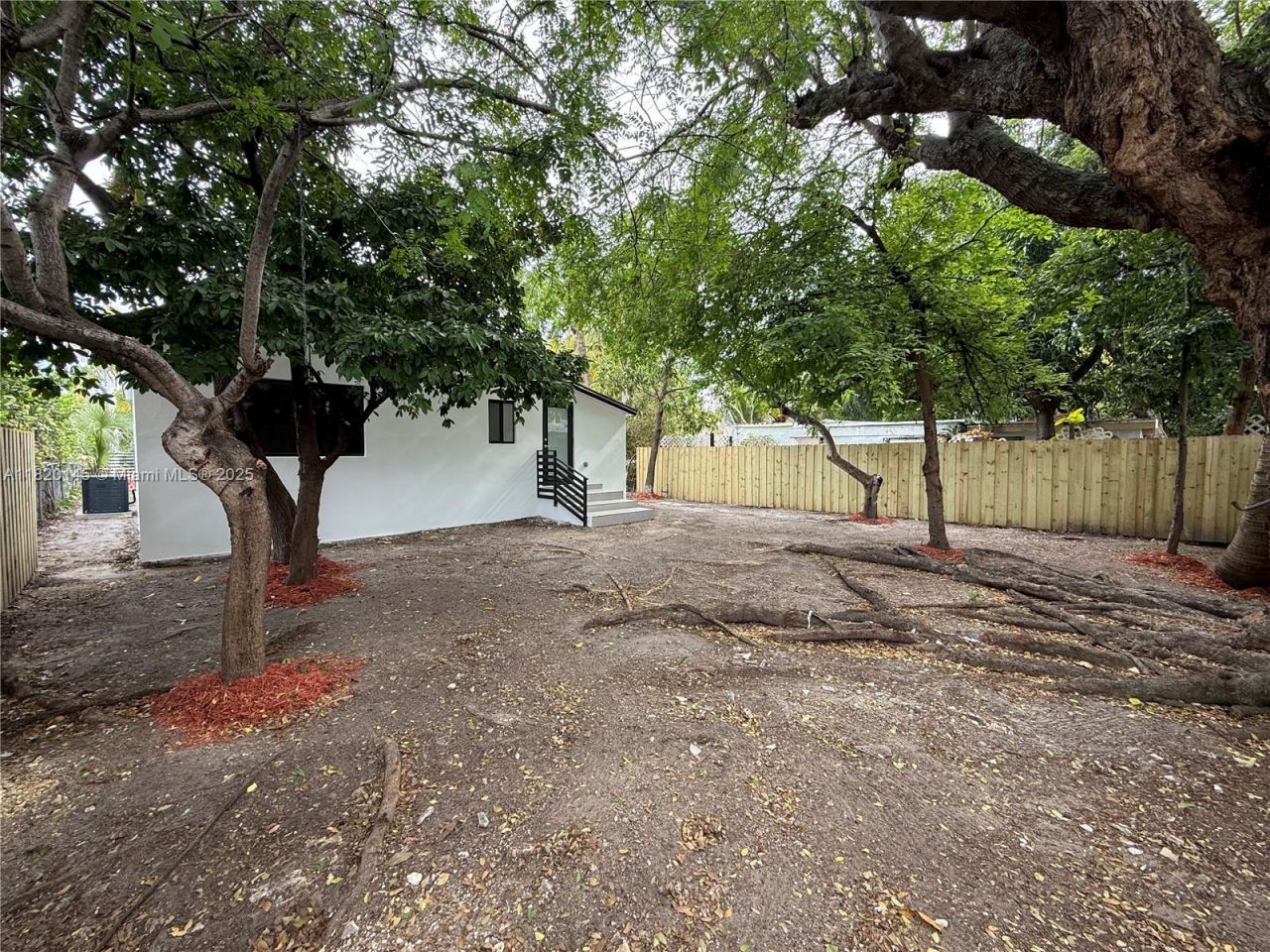 1125 NW 37th St, Miami, FL 33127 Photo