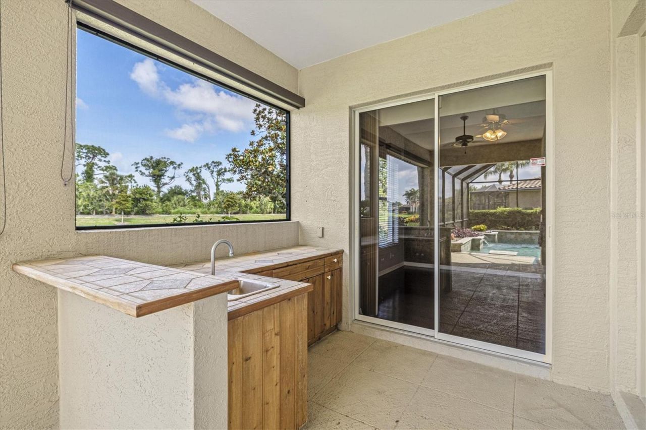 8930 Bloomfield Blvd, Sarasota, FL 34238 Photo