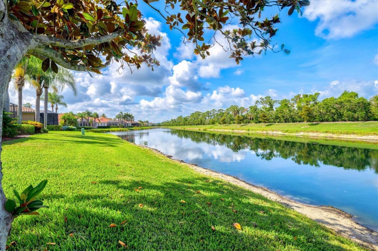 8930 Bloomfield Blvd, Sarasota, FL 34238 Photo