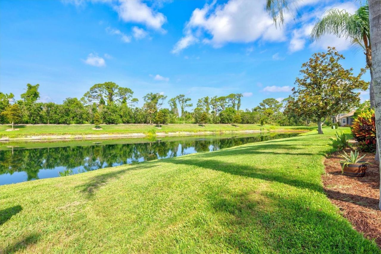 8930 Bloomfield Blvd, Sarasota, FL 34238 Photo