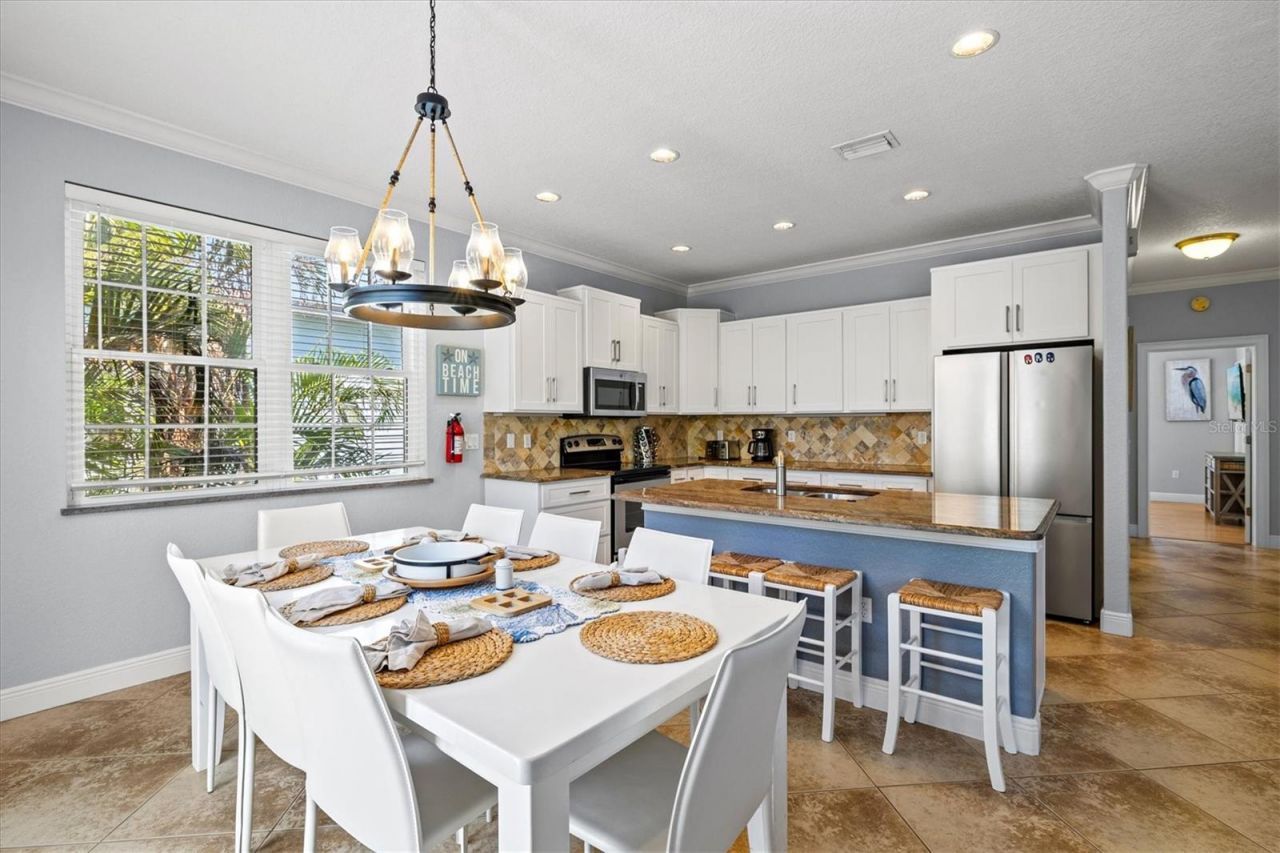 145 50th St, Holmes Beach, FL 34217 Photo