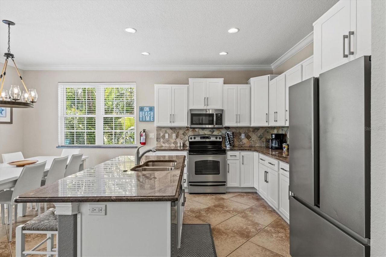 145 50th St, Holmes Beach, FL 34217 Photo