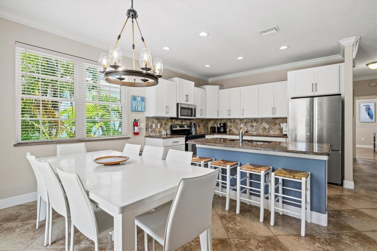 145 50th St, Holmes Beach, FL 34217 Photo