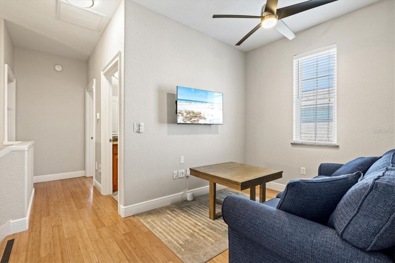 145 50th St, Holmes Beach, FL 34217 Photo