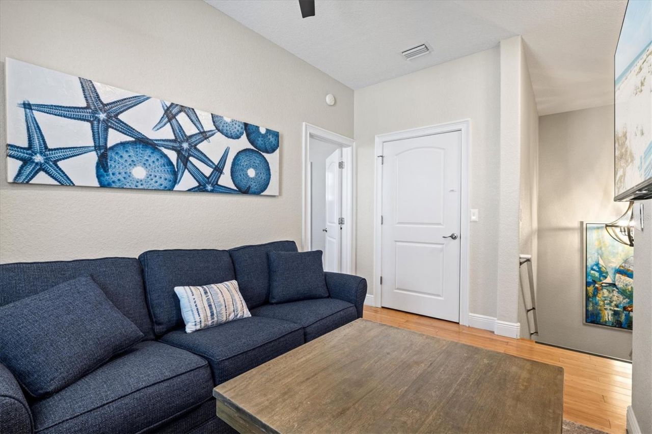 145 50th St, Holmes Beach, FL 34217 Photo