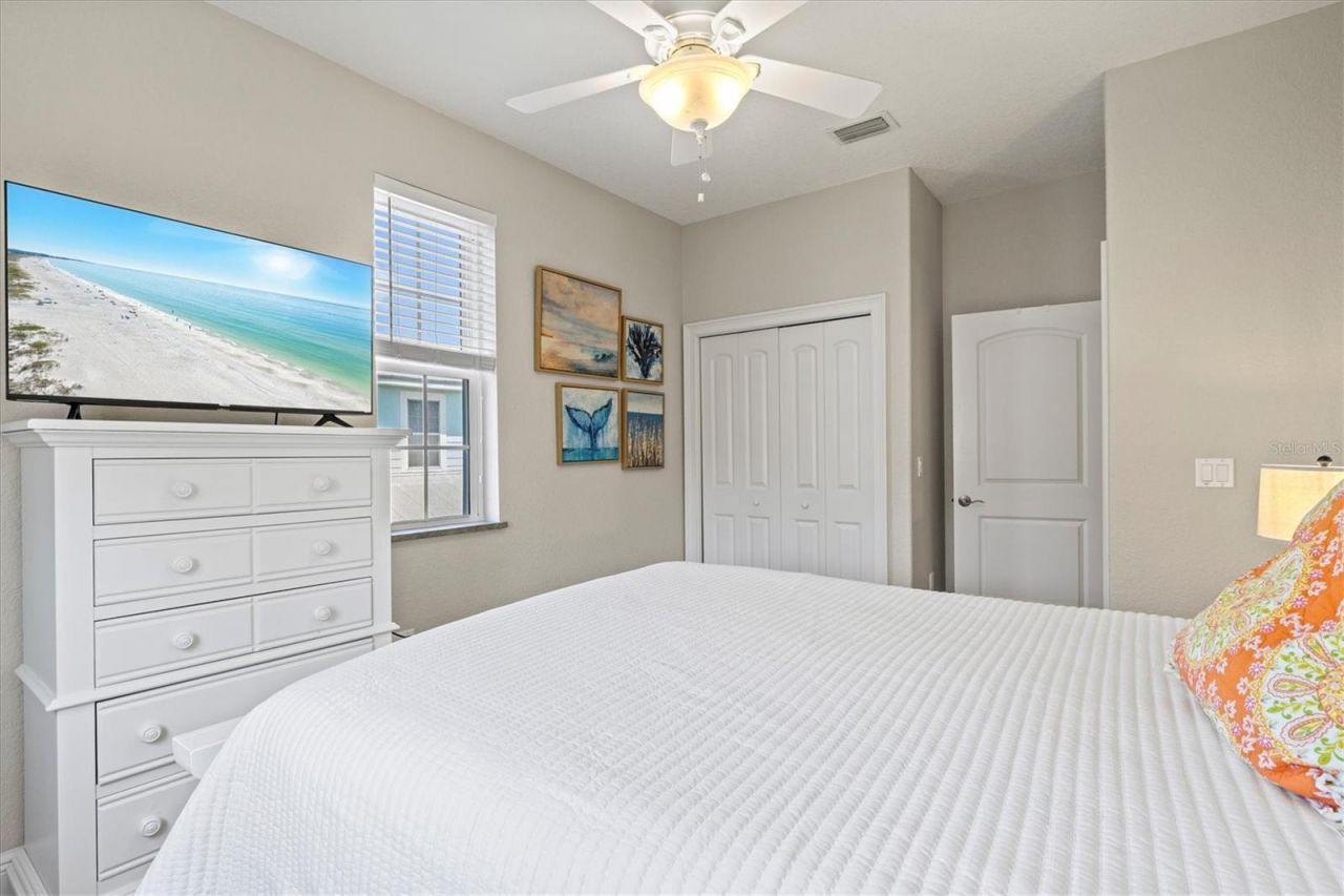 145 50th St, Holmes Beach, FL 34217 Photo