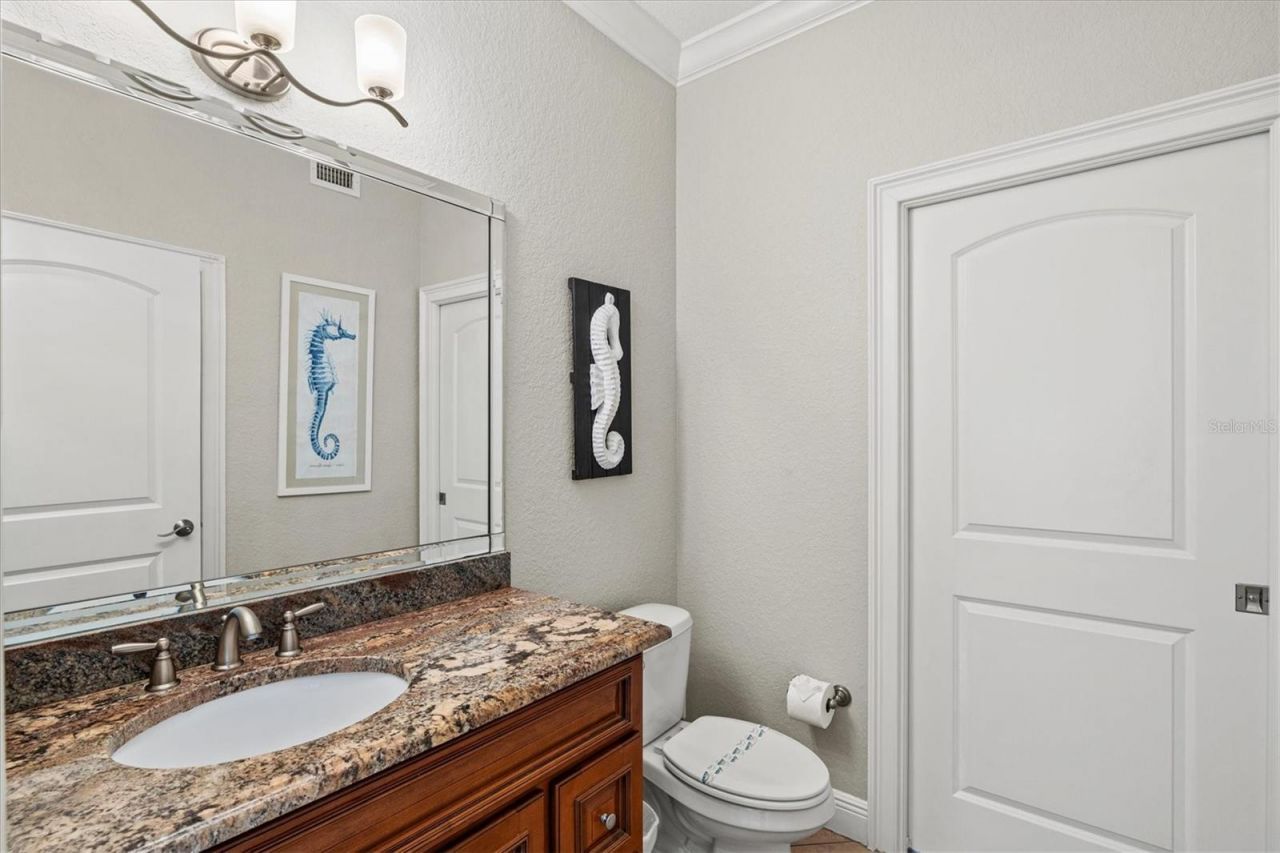 145 50th St, Holmes Beach, FL 34217 Photo