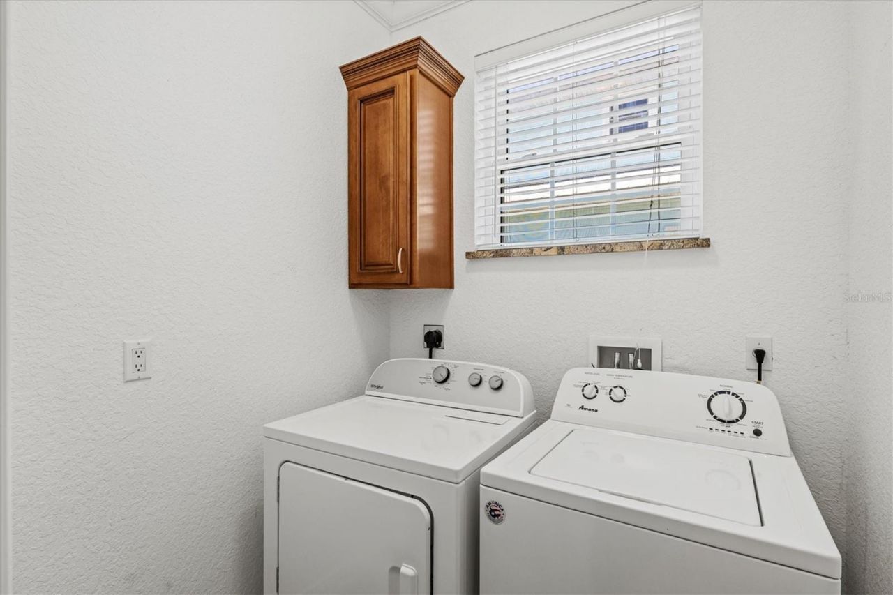 145 50th St, Holmes Beach, FL 34217 Photo