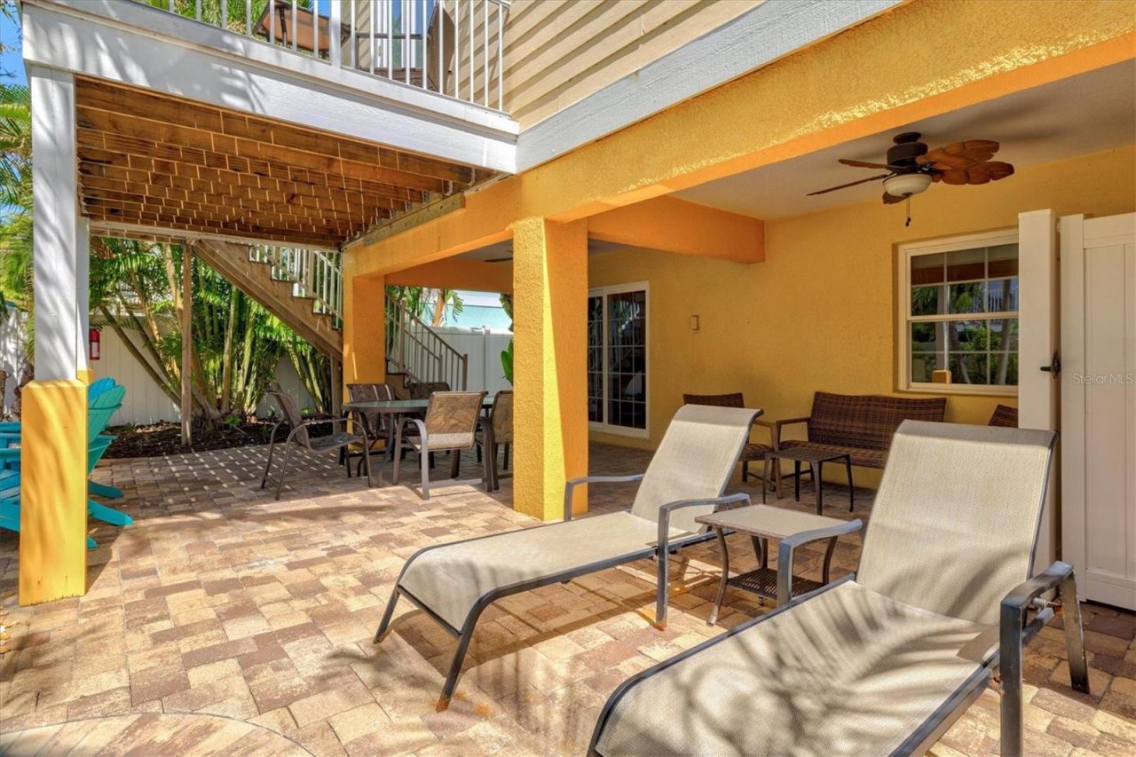 145 50th St, Holmes Beach, FL 34217 Photo