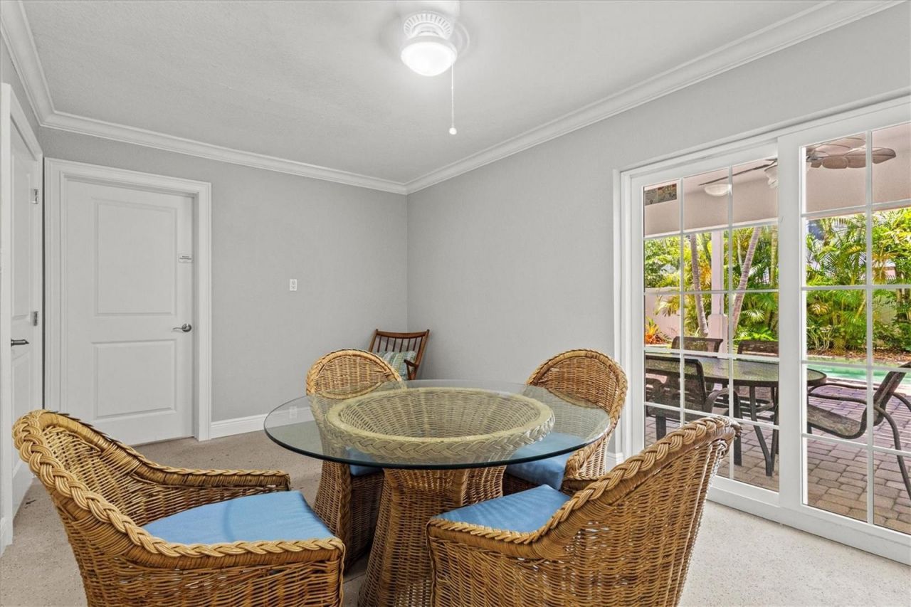 145 50th St, Holmes Beach, FL 34217 Photo