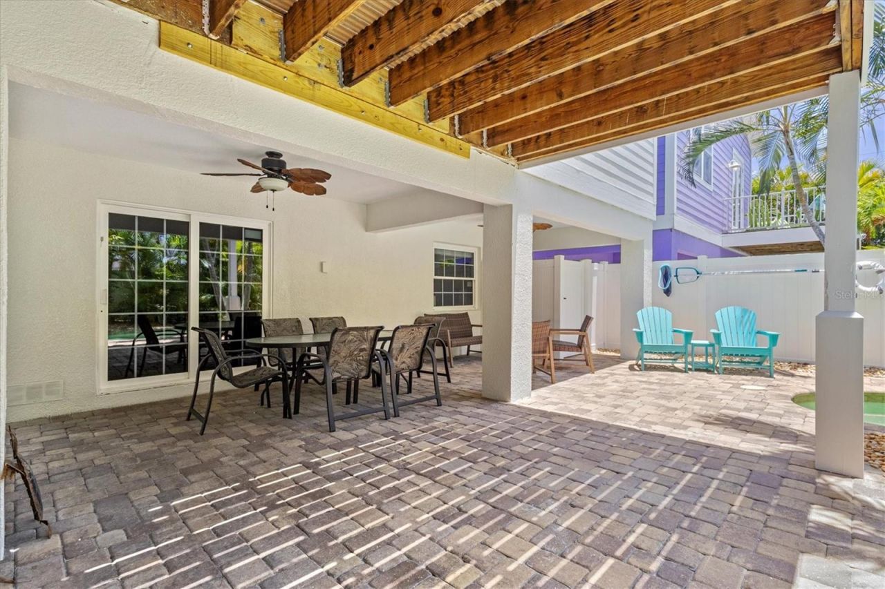 145 50th St, Holmes Beach, FL 34217 Photo