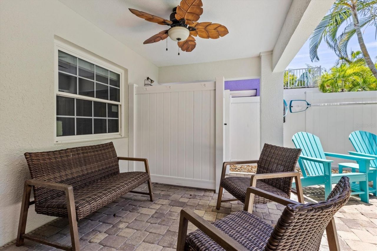 145 50th St, Holmes Beach, FL 34217 Photo