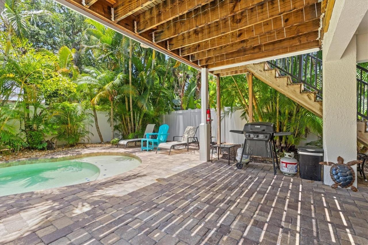 145 50th St, Holmes Beach, FL 34217 Photo