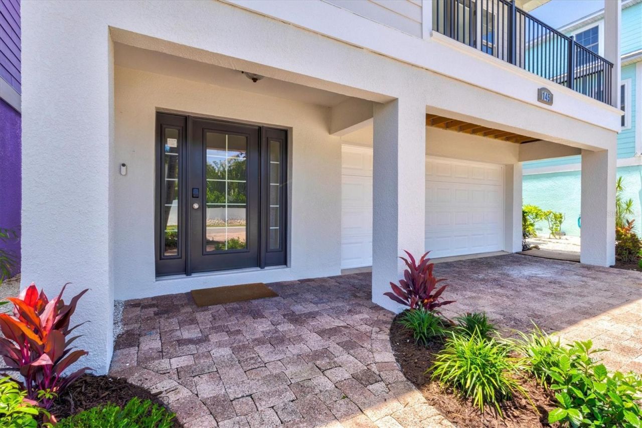 145 50th St, Holmes Beach, FL 34217 Photo