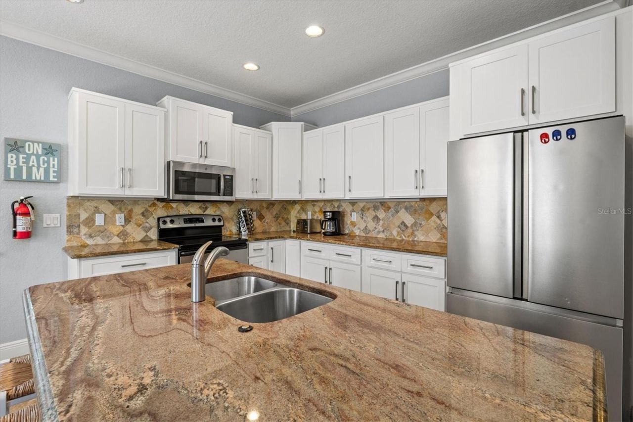 145 50th St, Holmes Beach, FL 34217 Photo