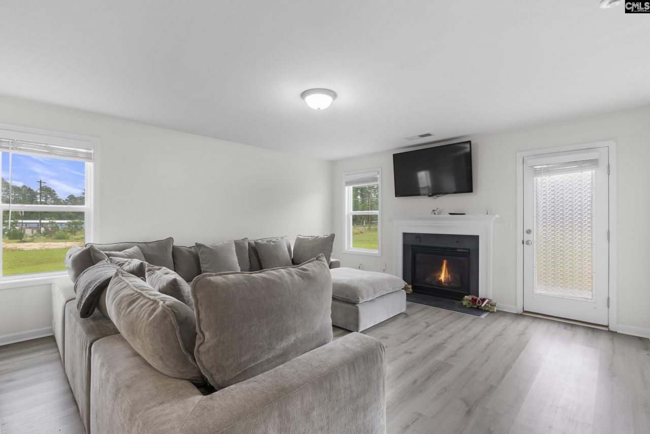 465 Vanburen Court Photo 12