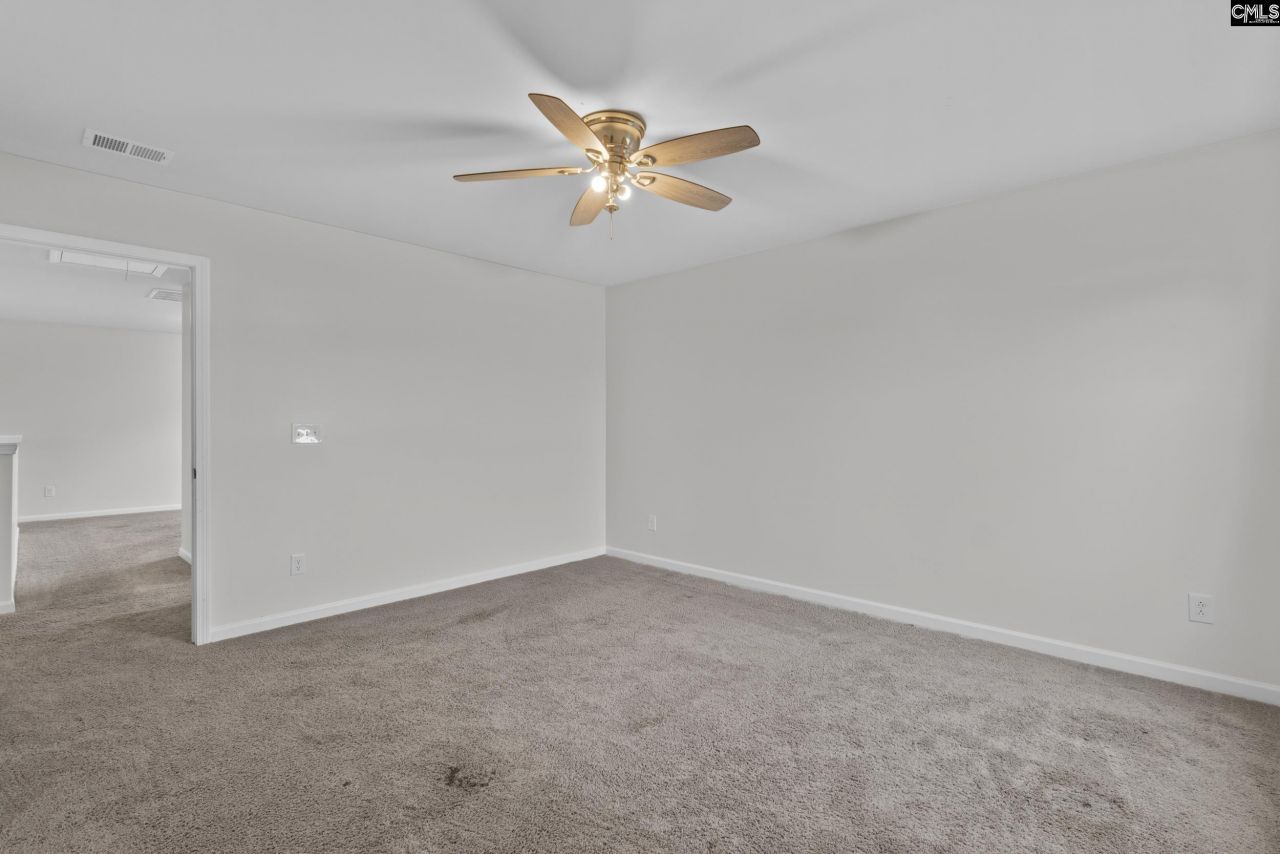 465 Vanburen Court Photo 33