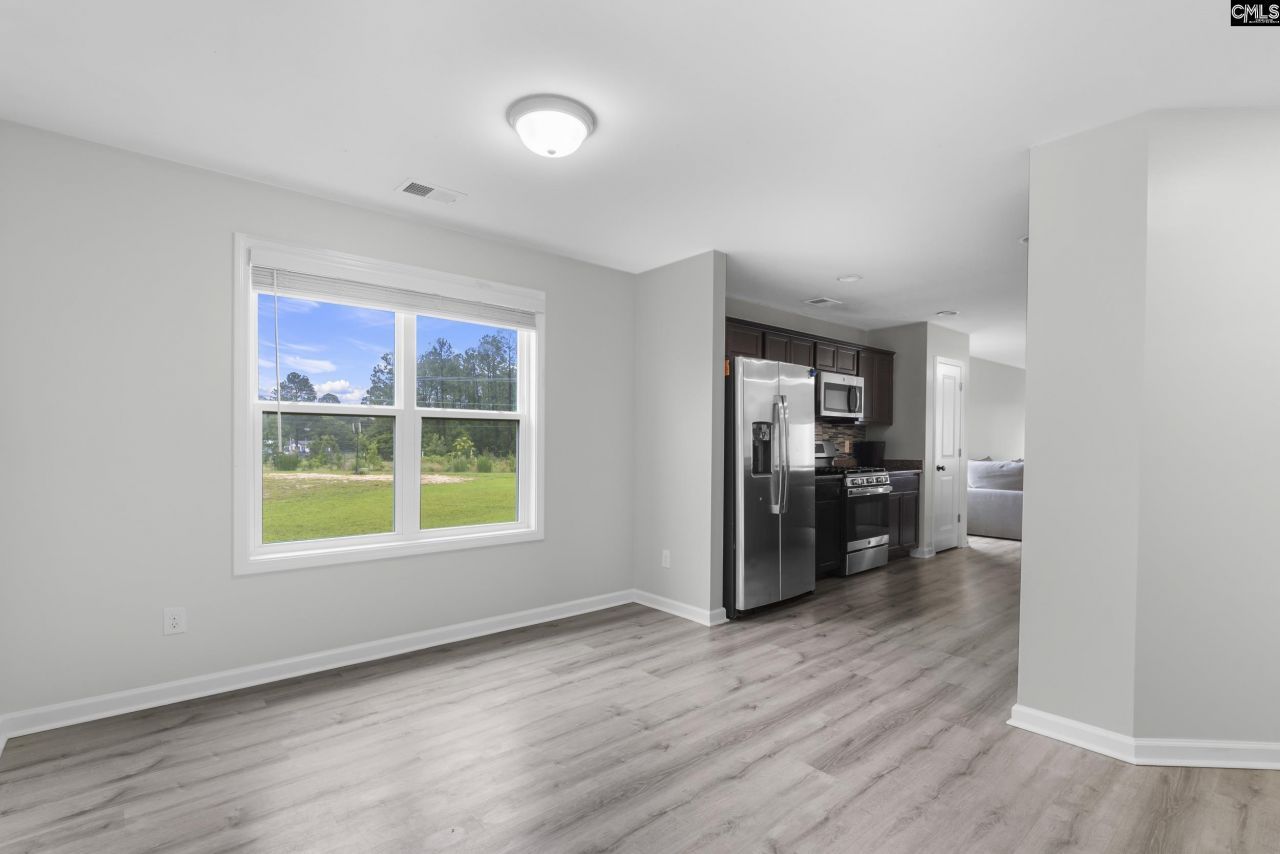 465 Vanburen Court Photo 5