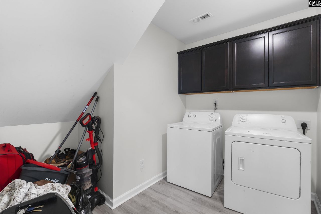 465 Vanburen Court Photo 8