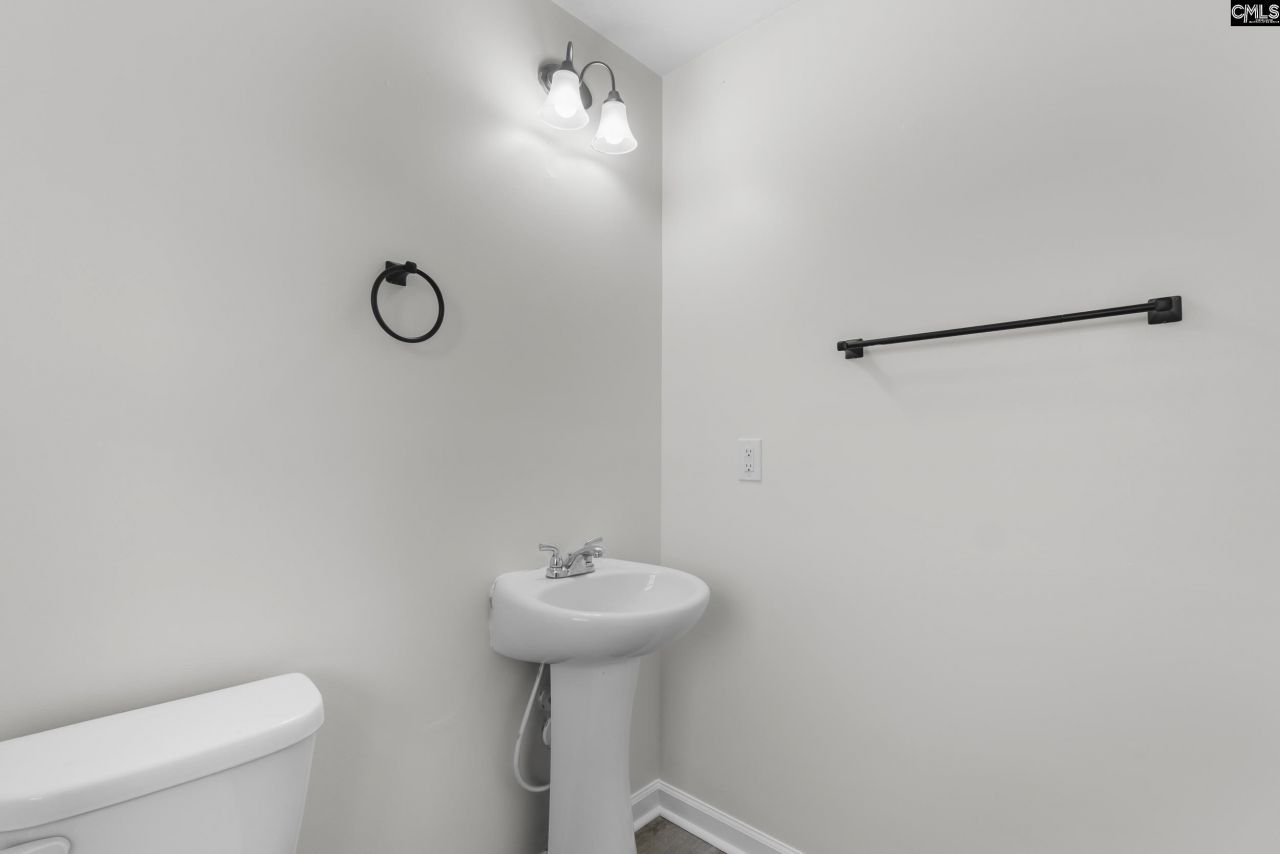 465 Vanburen Court Photo 9