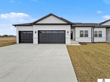 4608 S 1st Street, Lincoln, NE 68512