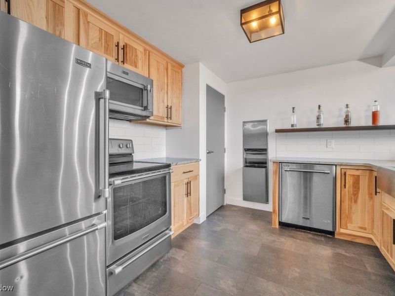 1133 W 9th Street, Unit 313, Cleveland, OH 44113 Photo 3