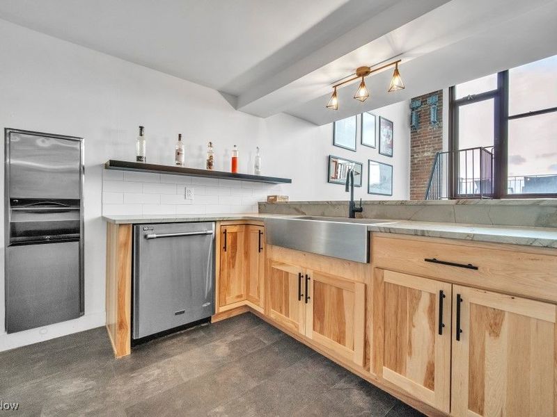 1133 W 9th Street, Unit 313, Cleveland, OH 44113 Photo 4